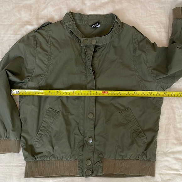 H&M Olive Green Bomber Jacket Medium - Picture 4 of 6